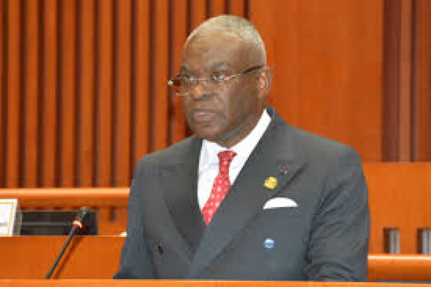 Congo : Makosso reconduit à la tête du gouvernement