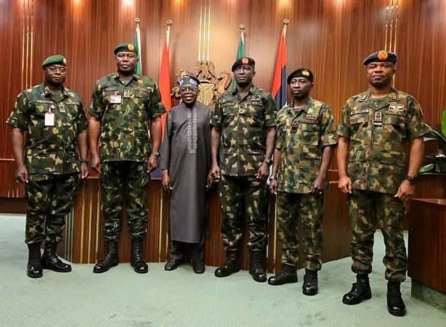 Nigeria : six individus inculpés pour une tentative de coup d'Etat présumée contre Tinubu