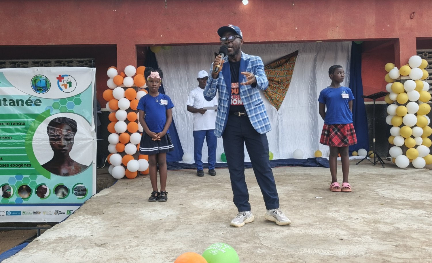 Côte d'Ivoire : Femmes et enfants exposés, le scandale silencieux des produits éclaircissants dénoncé à Yopougon-Gesco