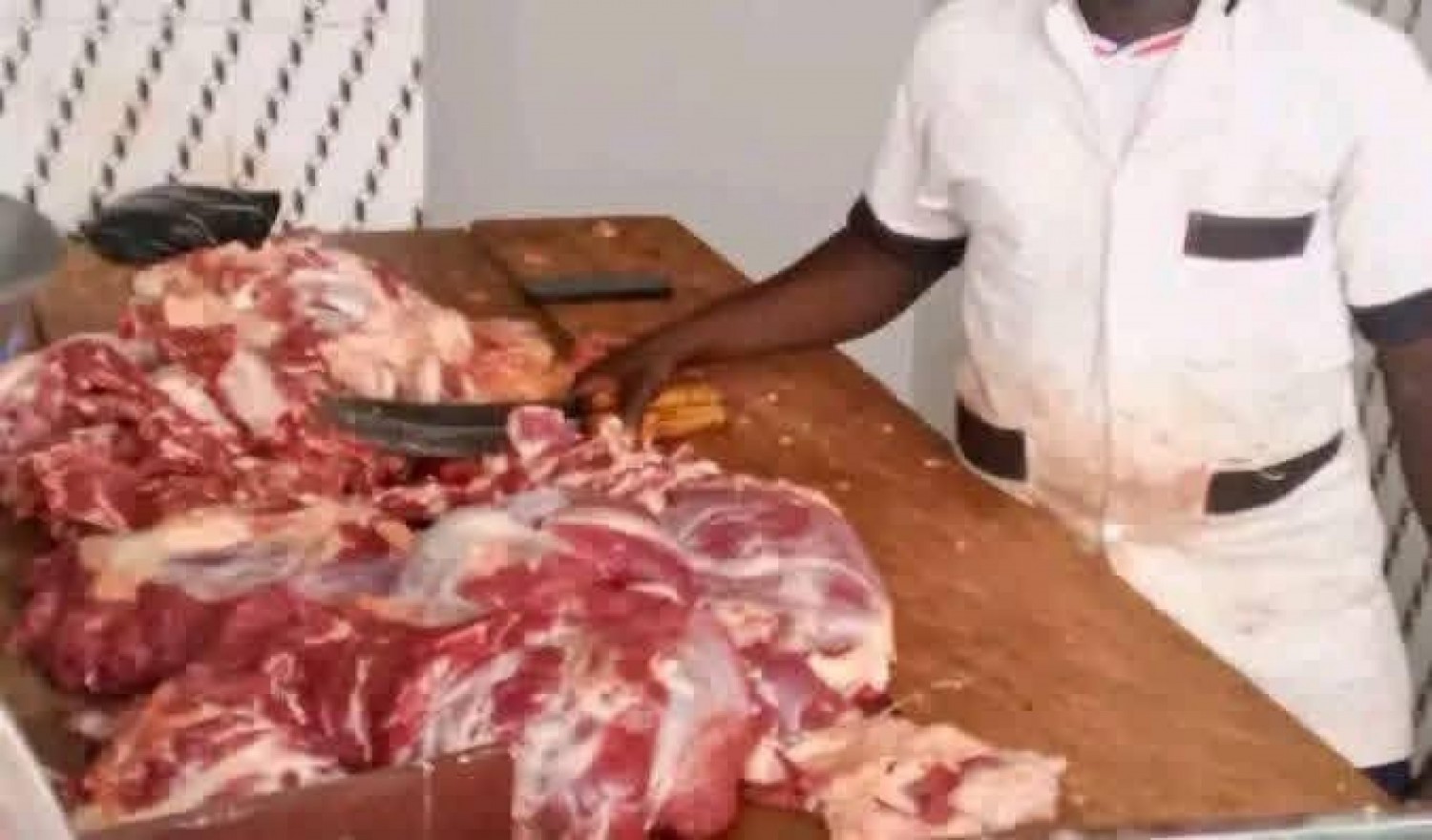 Cameroun : « Couteaux Morts », les bouchers de Yaoundé reprennent du service, mais la colère reste entière