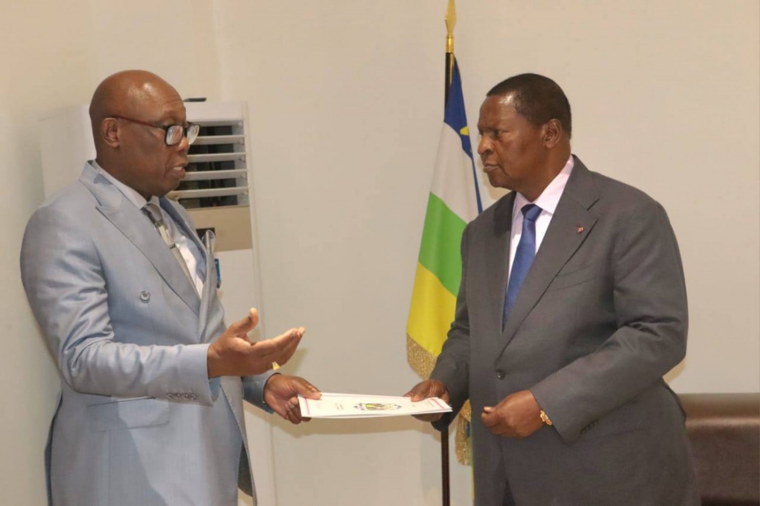 Centrafrique : Félix Moloua démissionne avec l'ensemble de son gouvernement