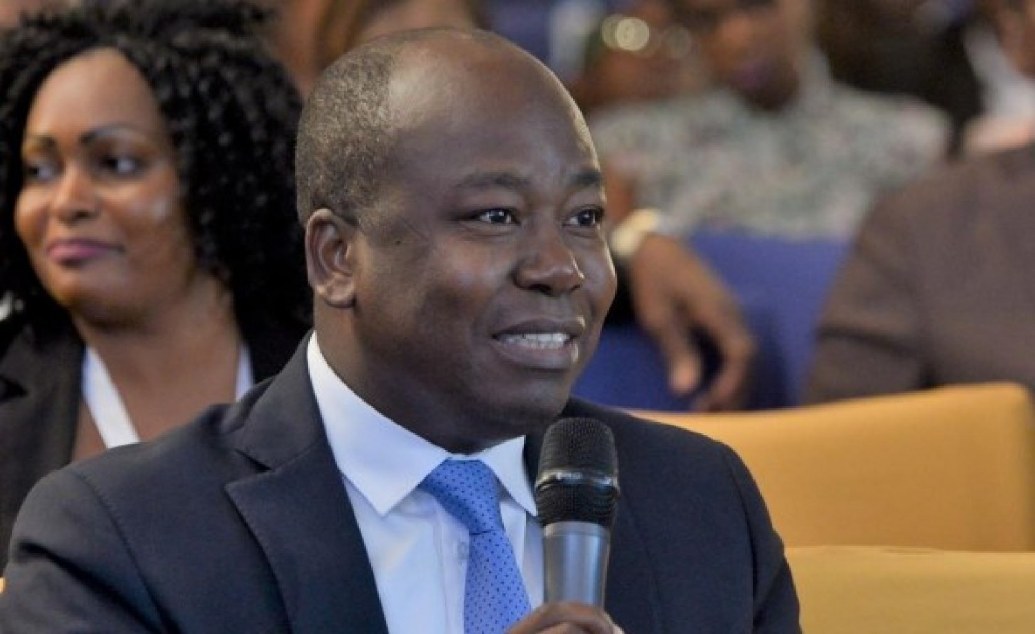 Gabon : La justice confirme le maintien en détention de l' ex-PM Alain-Claude Bilie-By-Nze