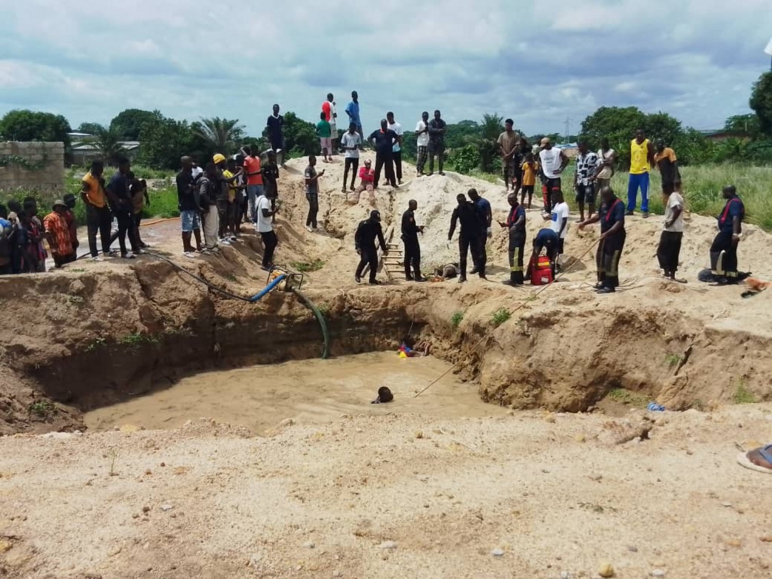 Côte d'Ivoire : Bouaké, un enfant meurt noyé dans un trou laissé sans protection par une entreprise de construction