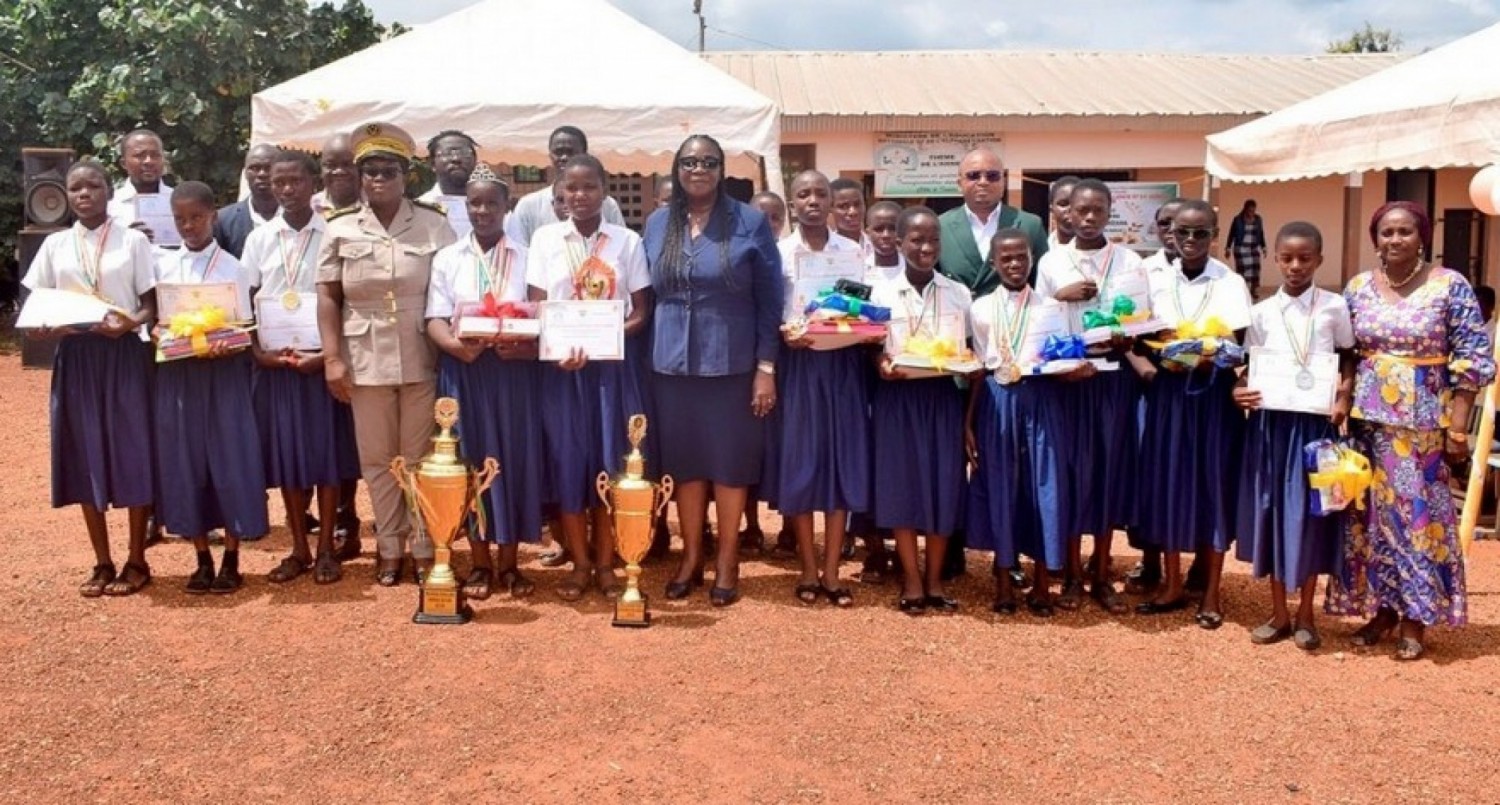 Côte d'Ivoire : Les meilleurs élèves du  Collège Jeunes Filles Dominique Ouattara de Yaoudé (Guiglo) célébrés,  la promotion 2025-2026, baptisée « Promotion Anne Désirée Ouloto-Lamizana »