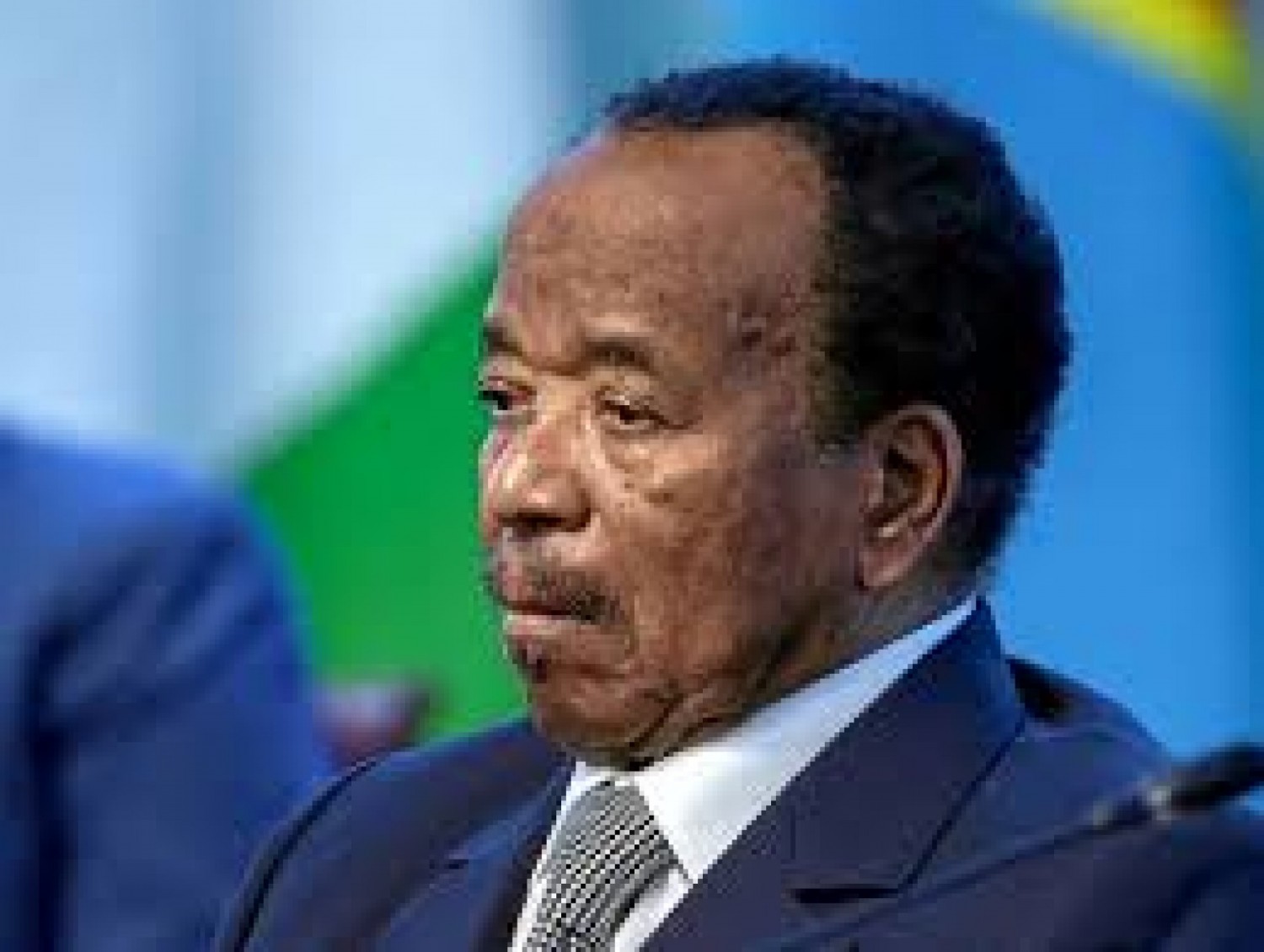 Cameroun : Bénin, investi un jour, gouvernement formé  le lendemain, Cameroun, six mois et toujours rien