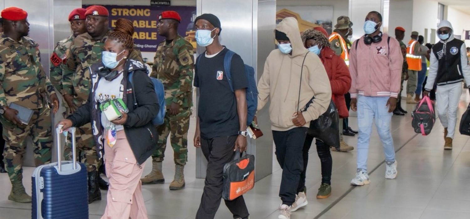 Ghana : Un premier groupe de ghanéens rapatriés de l'Afrique du Sud dont 26 détenus, aide financière de bienvenue promise
