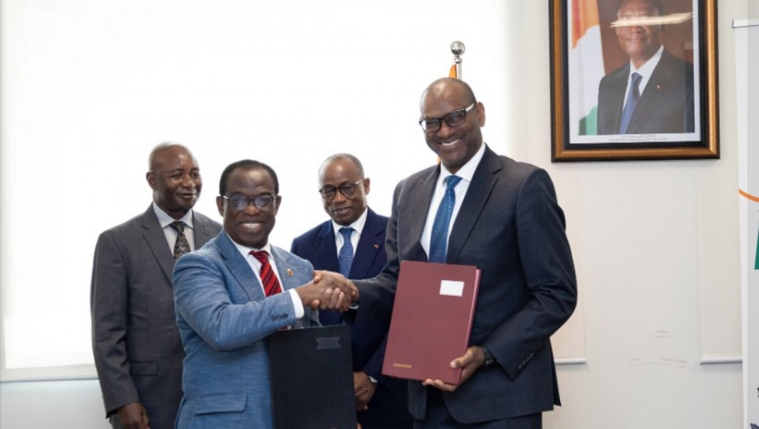 Côte d'Ivoire-Ghana : Apprentissage de la Langue Anglaise pour les Élèves ivoiriens, Abidjan signe des avenants avec la meilleure Université d'Accra