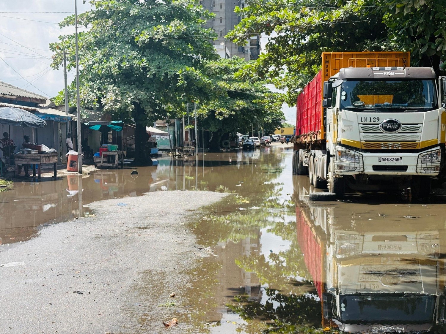 Côte d'Ivoire : Lutte contre les inondations, les zones à risques de la commune de Treichville inspectées, les préoccupations des riverains