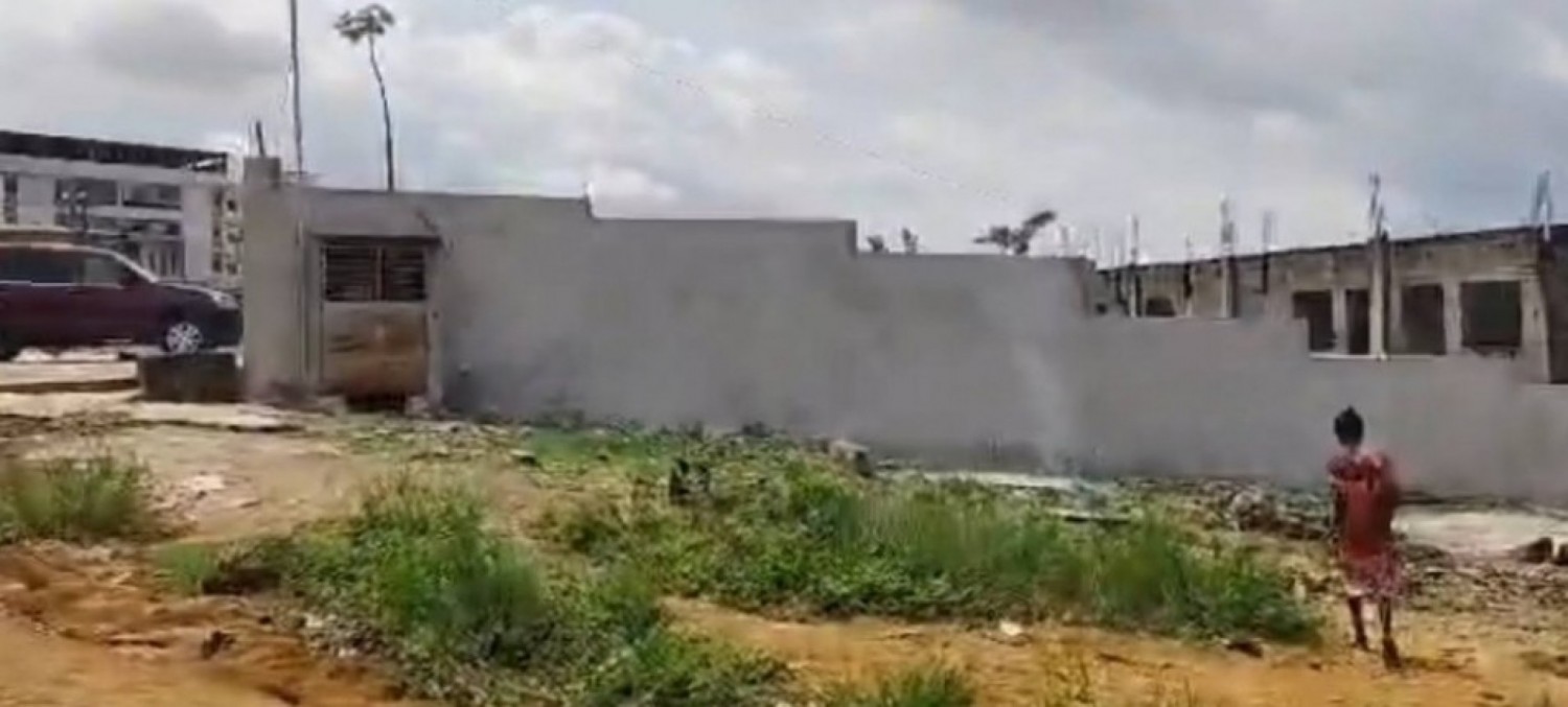 Côte d'Ivoire : Cocody, la réserve administrative destinée à la construction de l'école primaire publique dans un quartier occupée, une situation dénoncée
