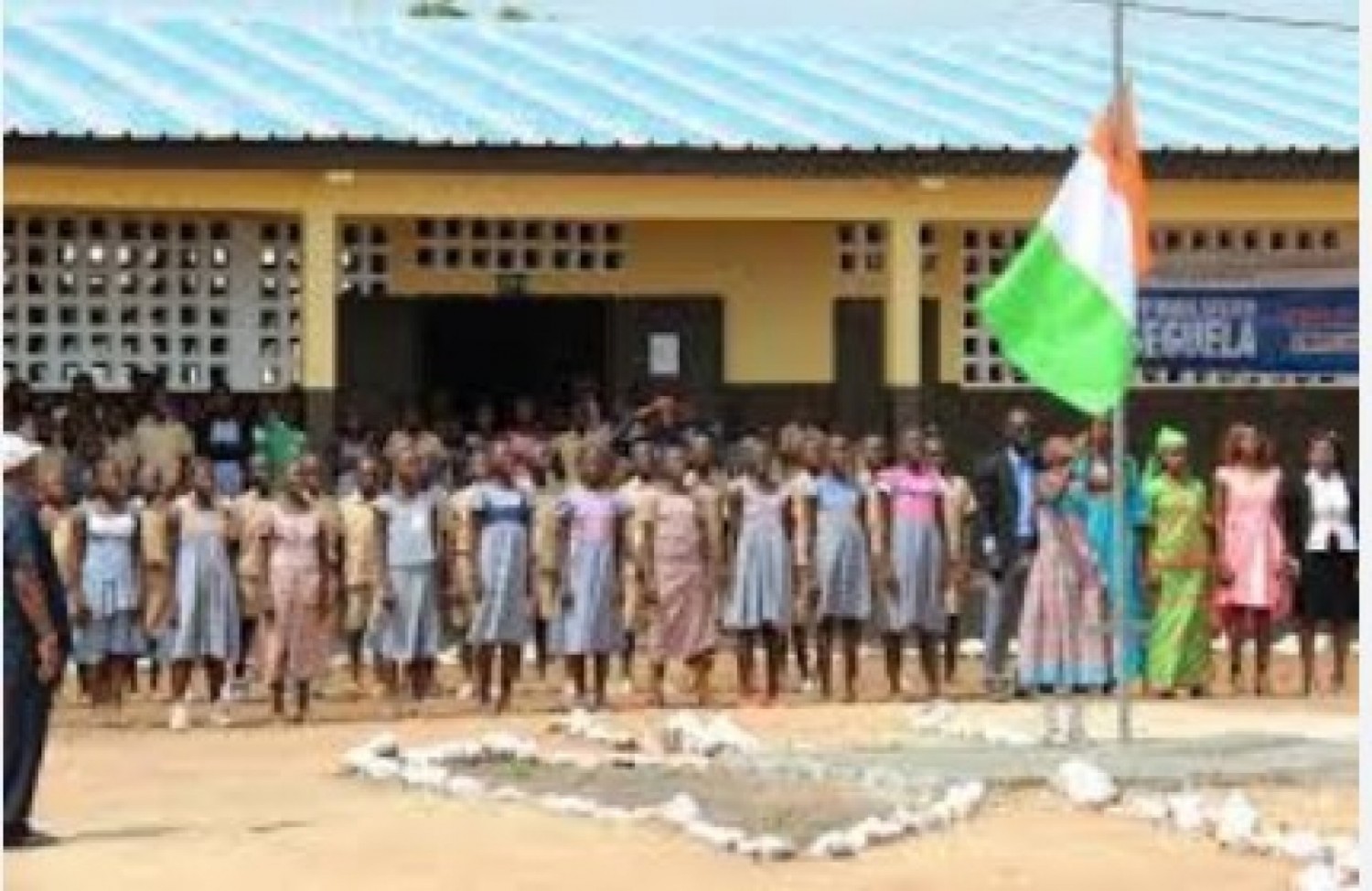 Côte d'Ivoire : Interdiction de l'utilisation des espaces scolaires et des salles de classes à des fins extrascolaires, mise en garde contre les COGES