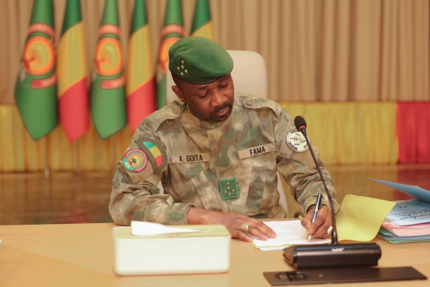 Mali : Assimi Goïta  renouvelle son état-major et  nomme un nouveau chef de la Force de l'AES