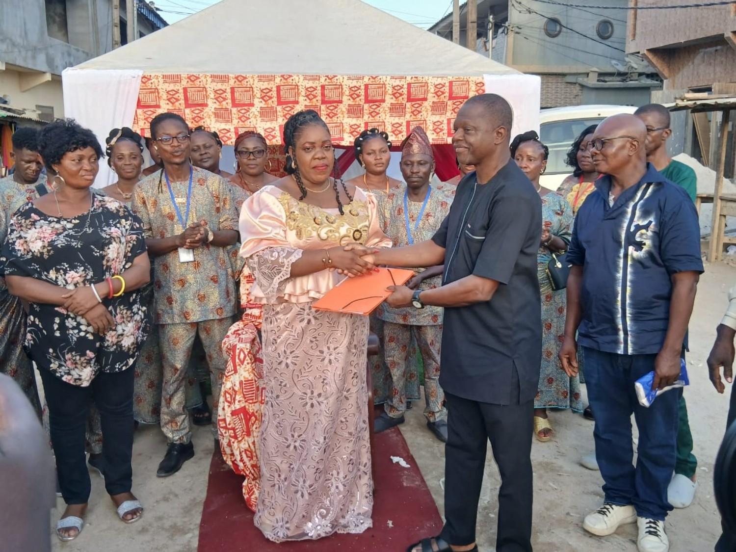 Côte d'Ivoire : Port-Bouët renforce son tissu entrepreneurial, Bernadette Dossou investie à la tête des coiffeuses et esthéticiennes