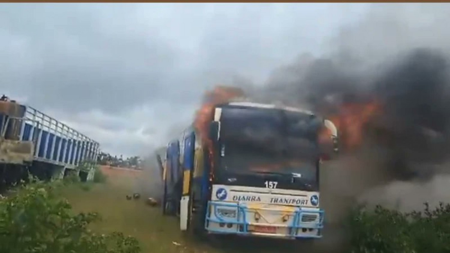Mali : Un autocar frappé par une mine sur l'axe Bamako-Kayes, huit morts et 42 blessés