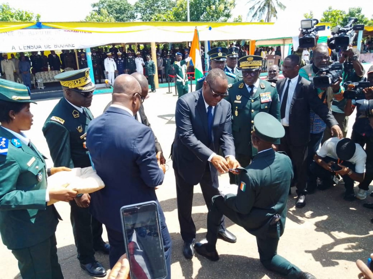 Côte d'Ivoire : Bouaké, la 35e promotion « Audace » de l'ENSOA reçoit ses galons de sergent des mains du Ministre de la Défense Téné Birahima Ouattara