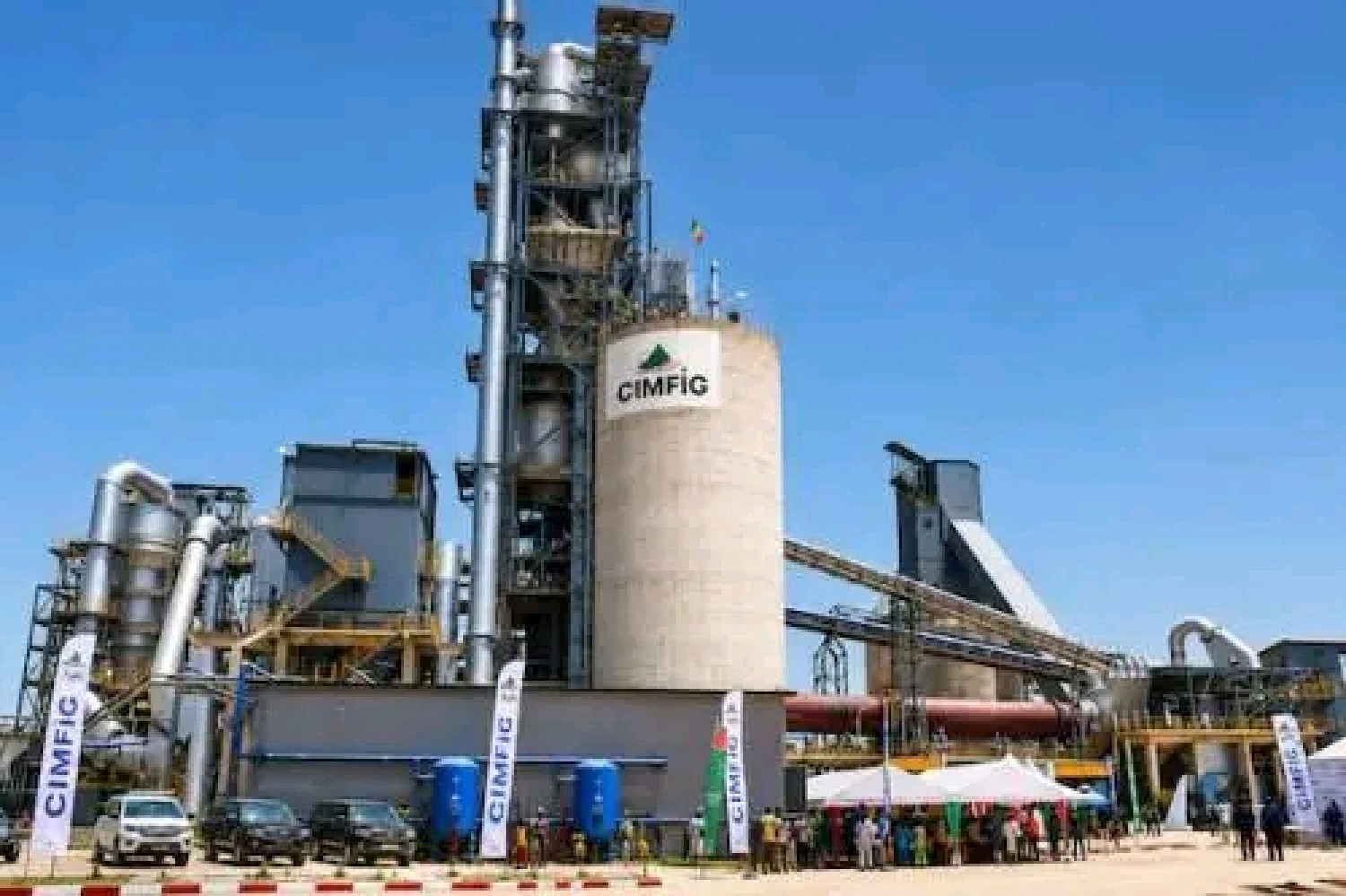 Cameroun : Figuil, les coupures d'électricité plongent une cimenterie de plus de 50 milliards dans l'obscurité