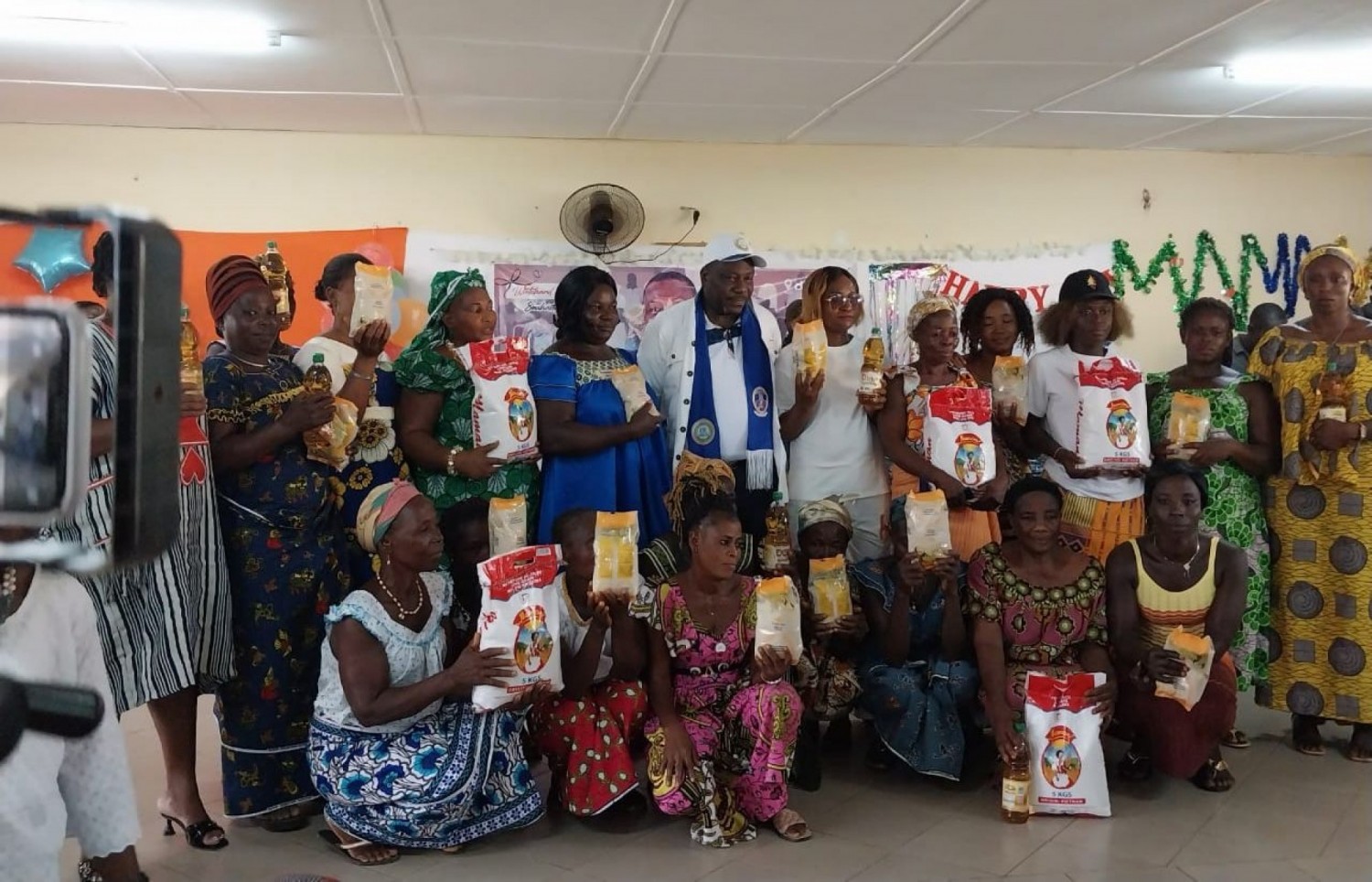 Côté d'Ivoire : Diabo-Languibonou, Watchard Kedjebo gâte 400 femmes, prône la cohésion et mise sur leur autonomie