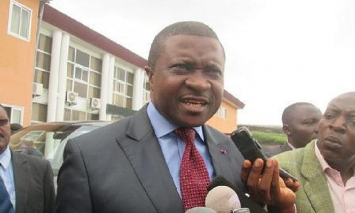 Cameroun : Comment Ngallè Bibéhè gère, à répétition, les frasques de la flotte fantôme russe battant pavillon camerounais