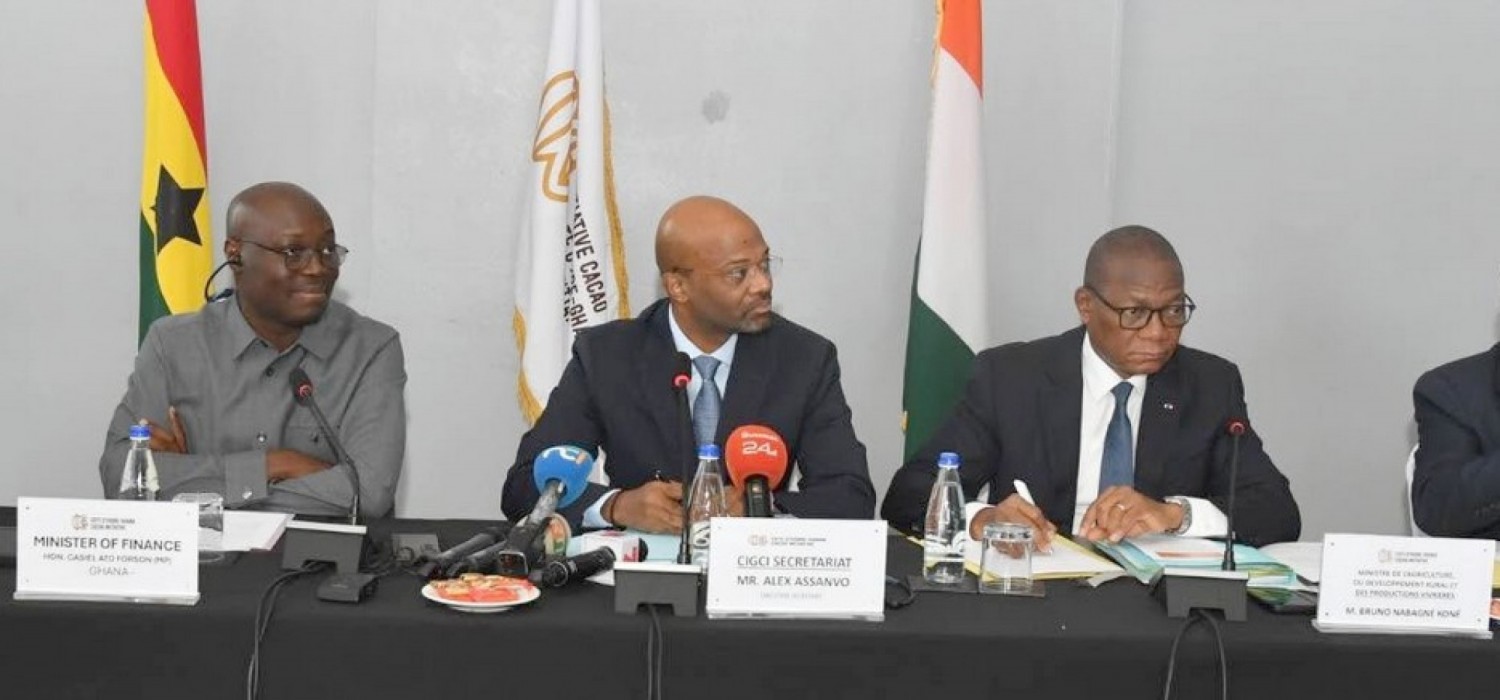 Ghana- Côte d'Ivoire :  Mahama attendu à Abidjan pour une réunion sur l'avenir de la filière cacao