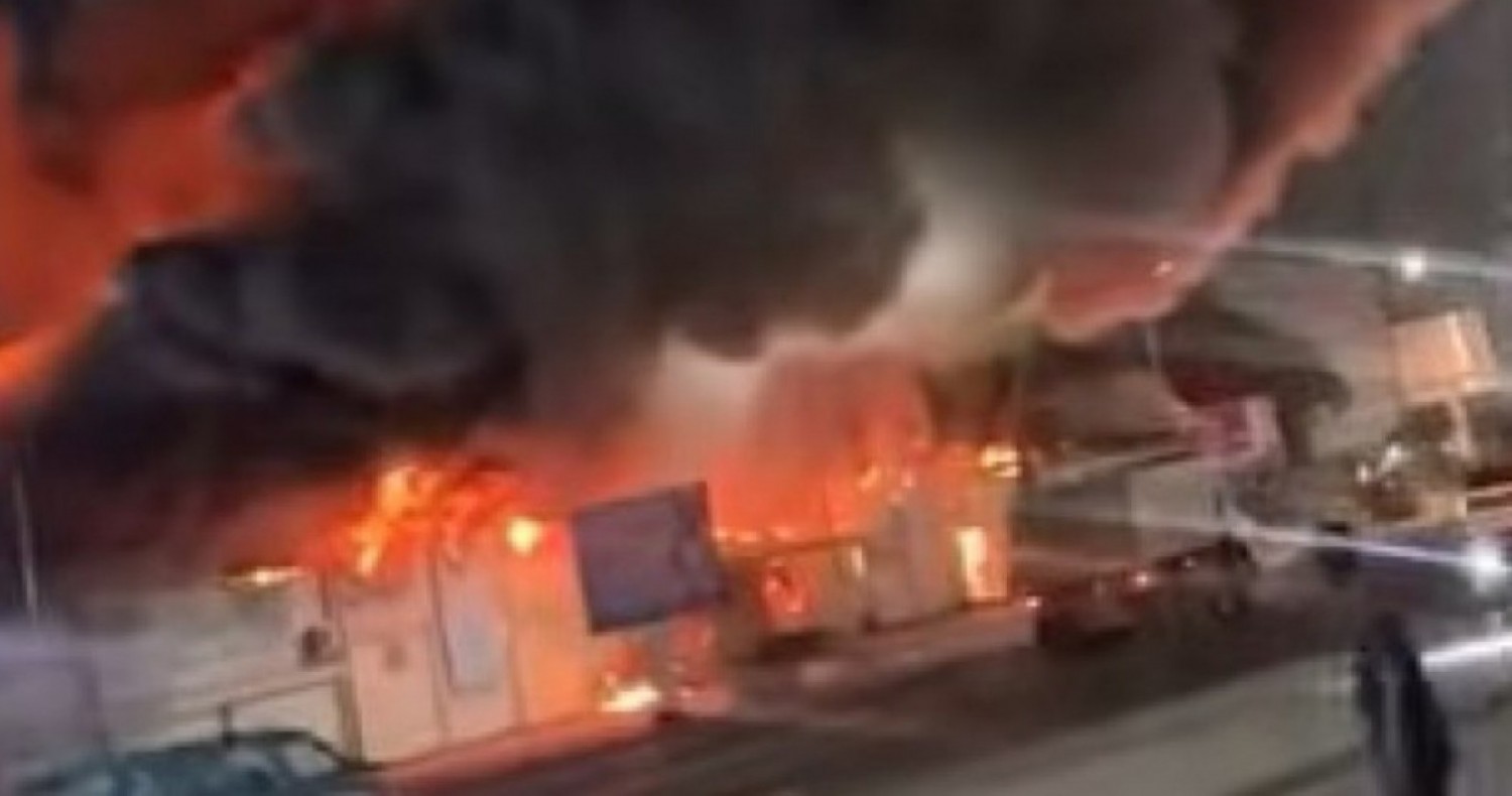 Côte d'Ivoire : Koumassi, un incendie déclaré dans la nuit du mercredi à jeudi au magasin China Mall situé sur l'ex-VGE