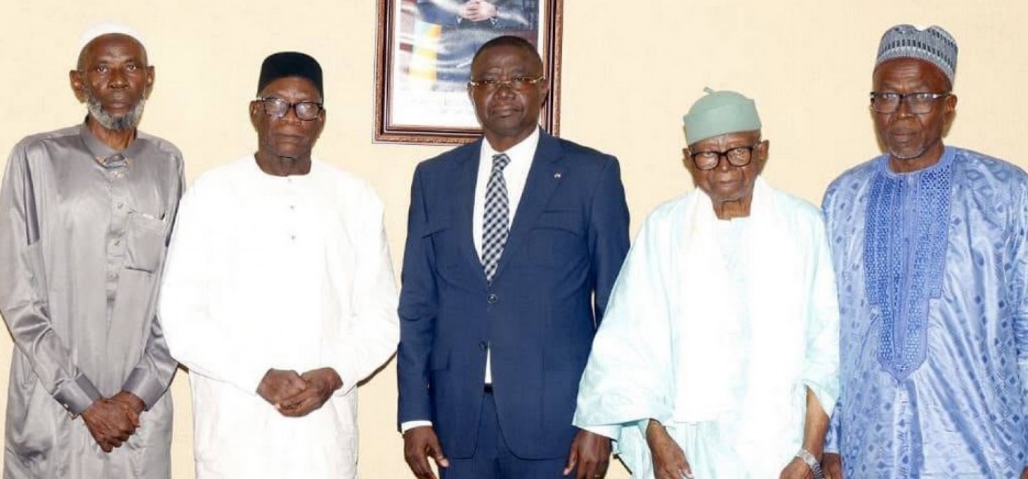 Togo :  Mosquée centrale de Kpalimé, l'UMT échange avec le ministre de l'Administration pour une résolution de la crise