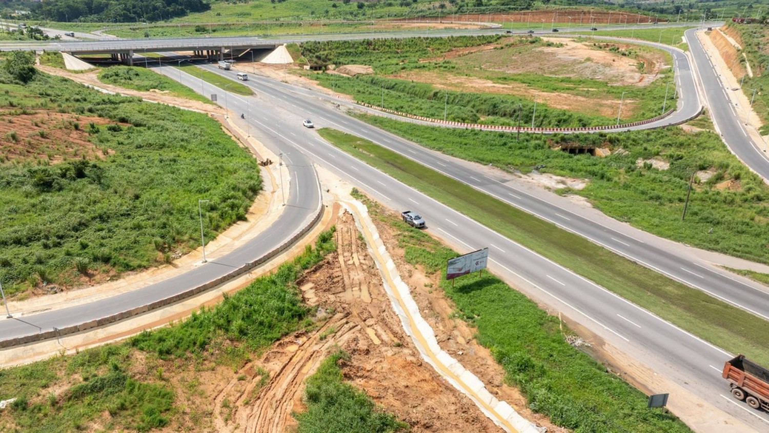 Côte d'Ivoire : Saison des pluies, le FER effectue une visite de terrain sur l'autoroute du Nord pour évaluer l'efficacité des dispositifs mis en place afin d'assurer l'évacuation des eaux