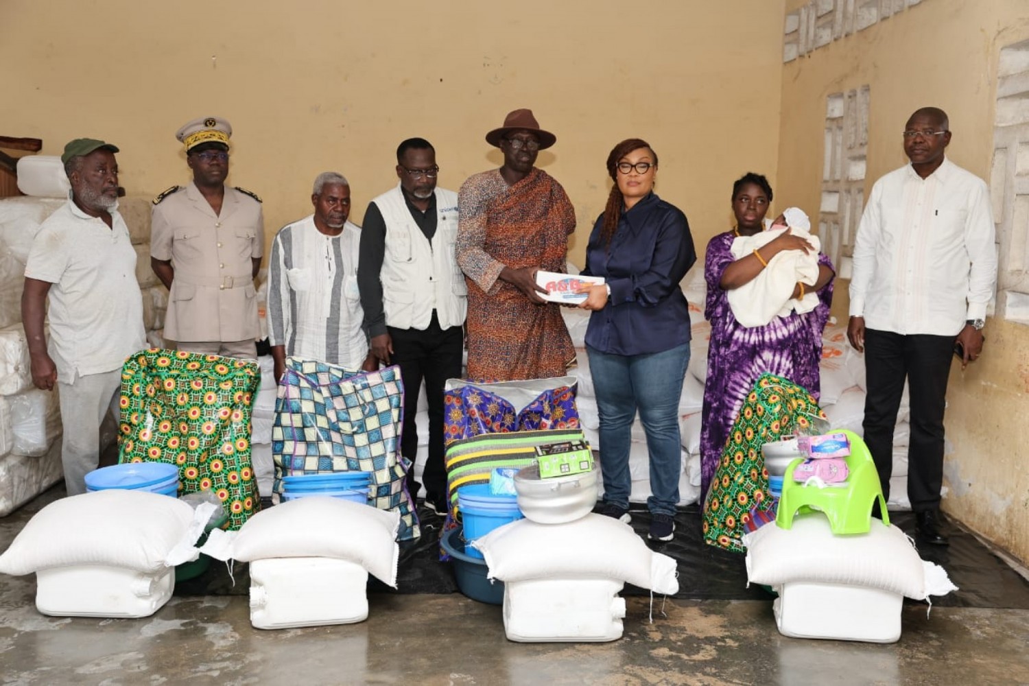 Côte d'Ivoire : Koumassi Campement, le Gouvernement mobilise 100 millions de FCFA pour indemniser 400 ménages vulnérables et renforce son élan de solidarité avec l'appui de l'UNICEF