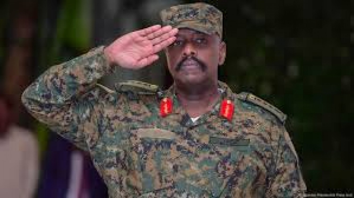 Ouganda : Deux grands médias fermés après une intervention du  chef de l'armée