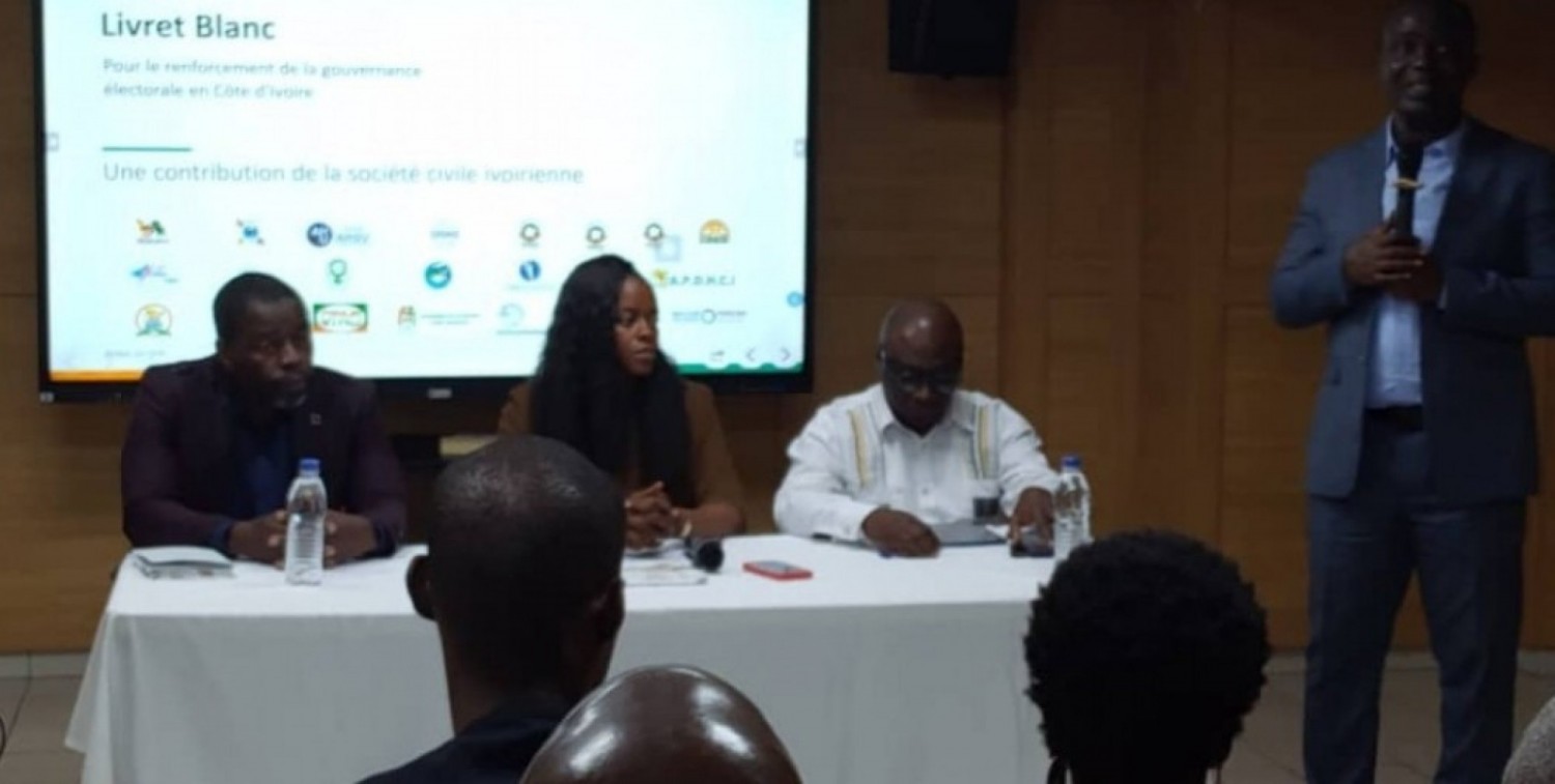 Côte d'Ivoire : 1780 OSC présentent le Livret Blanc pour le renforcement de la Gouvernance électorale qui n'exclut pas la participation des partis politiques au processus