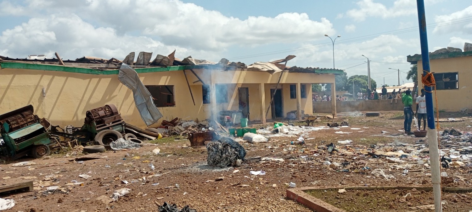 Côte d'Ivoire : Ferké sous le choc, une incinération tourne à l'explosion dans la cour des douanes