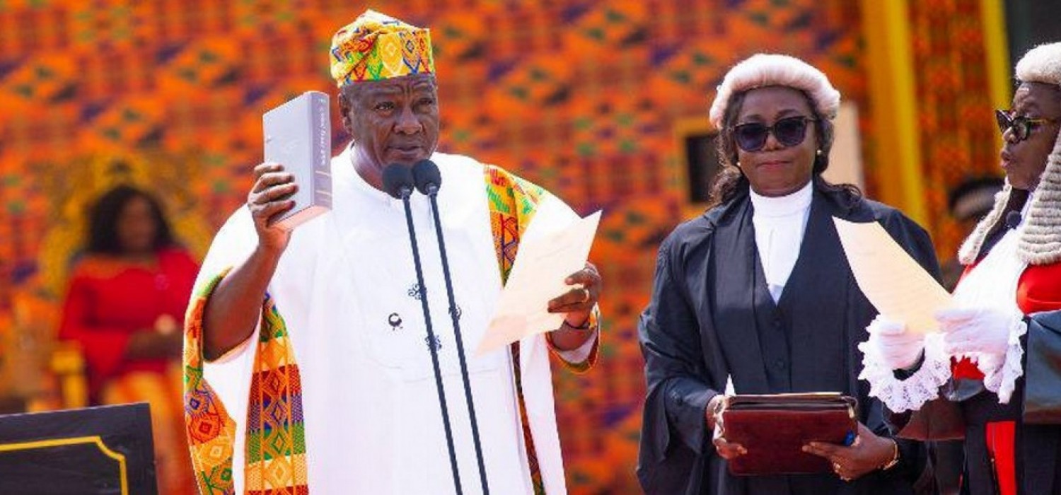 Ghana :  Un enseignant saisit la Cour suprême sur l'éligibilité de Mahama pour un troisième mandat