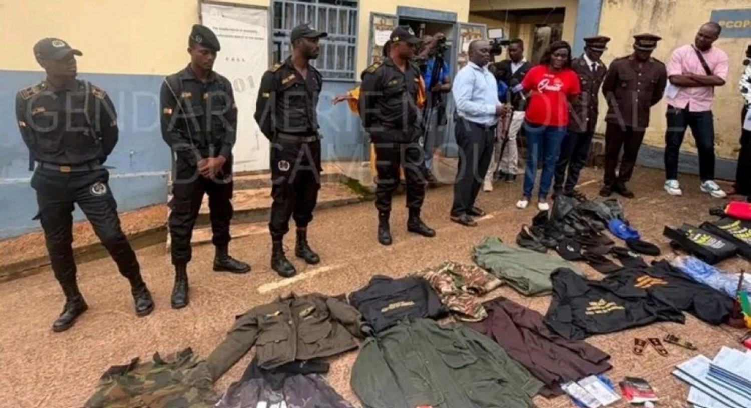 Cameroun : Un faux réseau paramilitaire « ONU » démantelé avec armes et uniformes