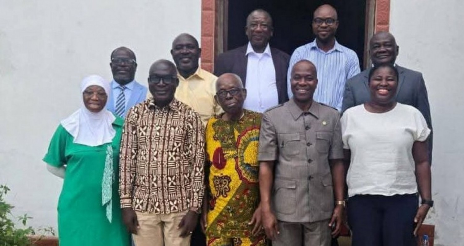 Côte d'Ivoire : Renaissance de l'ADRB, le doyen Angoua Jean-Baptiste reçoit une délégation conduite par l'Hon. Koumoin René