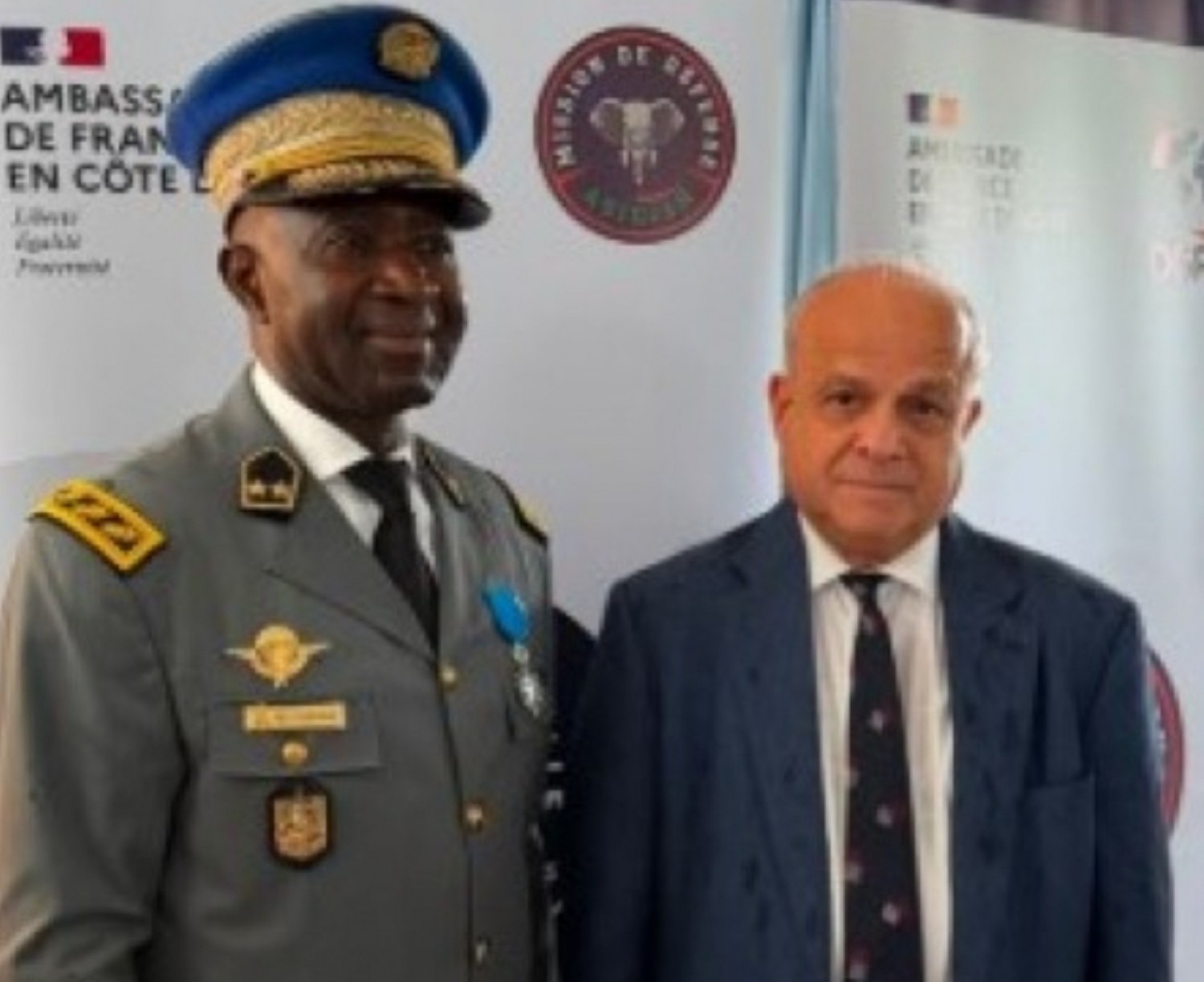 Côte d'Ivoire-France : Fête nationale du 14 juillet à Abidjan, le Général de Brigade  Ousmane Yéo fait chevalier de l'Ordre national du Mérite