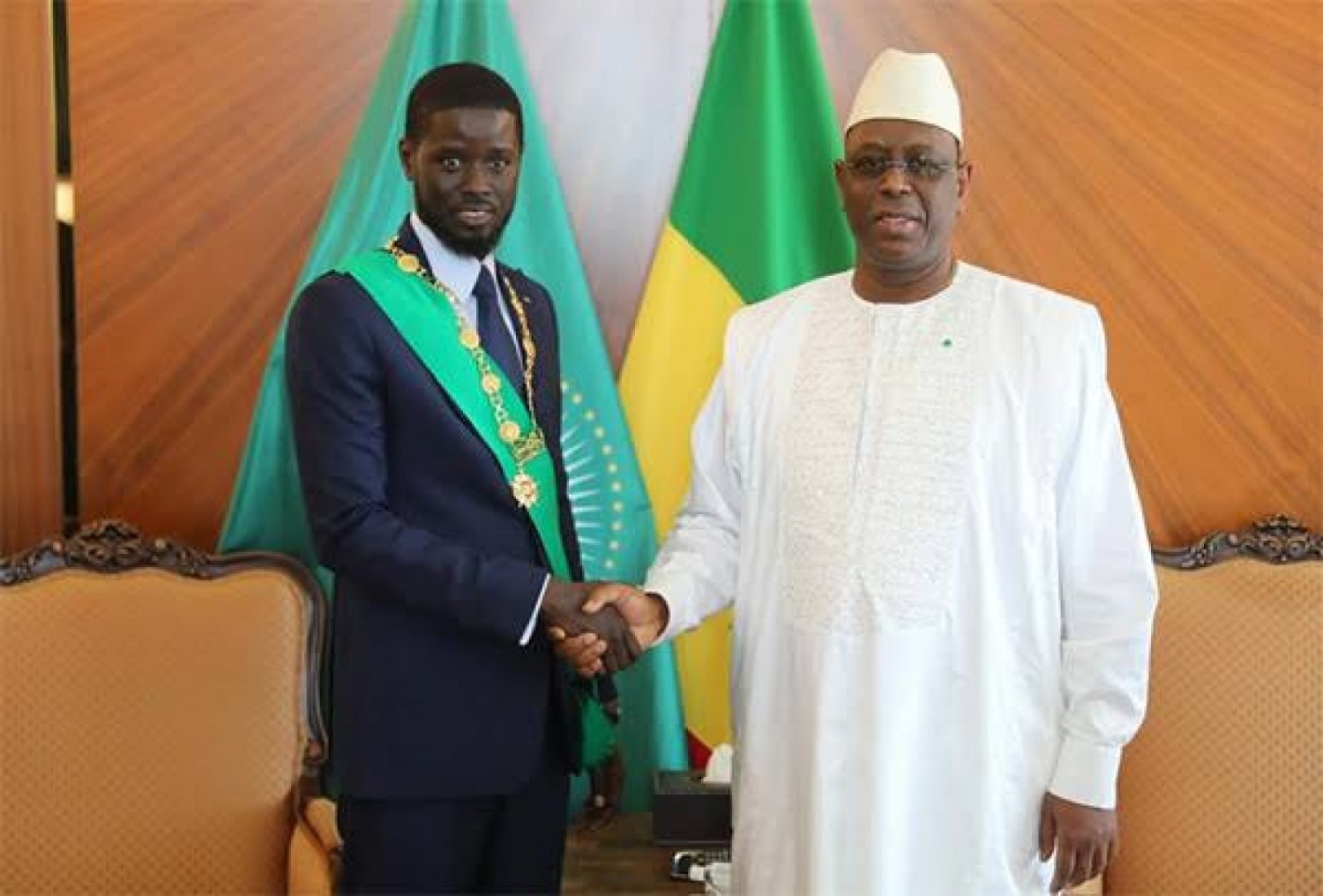 Sénégal : La visite de Macky Sall à Dakar divise la société civile
