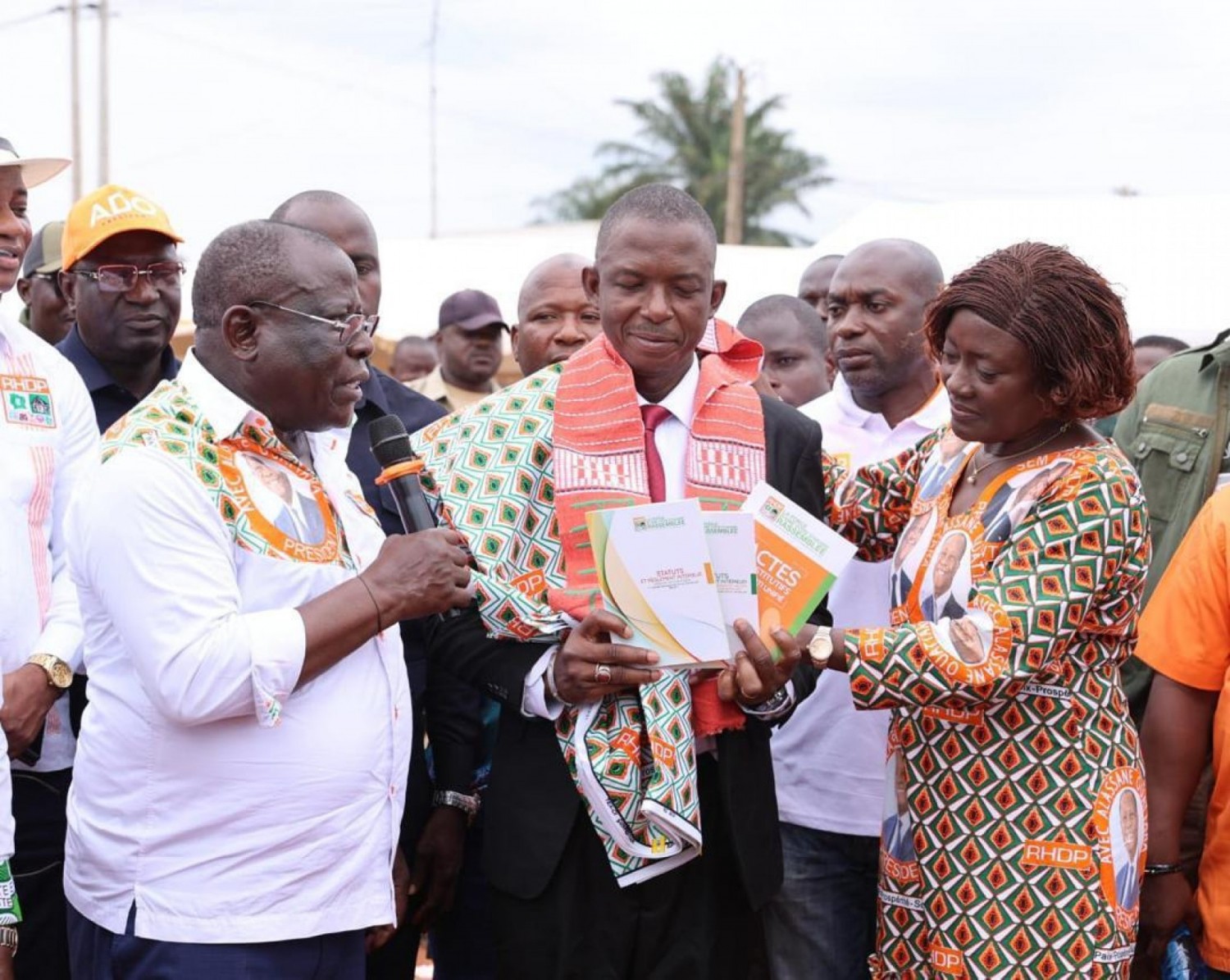 Côte d'Ivoire : Gagnoa, le député Moussa Konaté rejoint le RHDP avec un millier de personnes à ses côtés