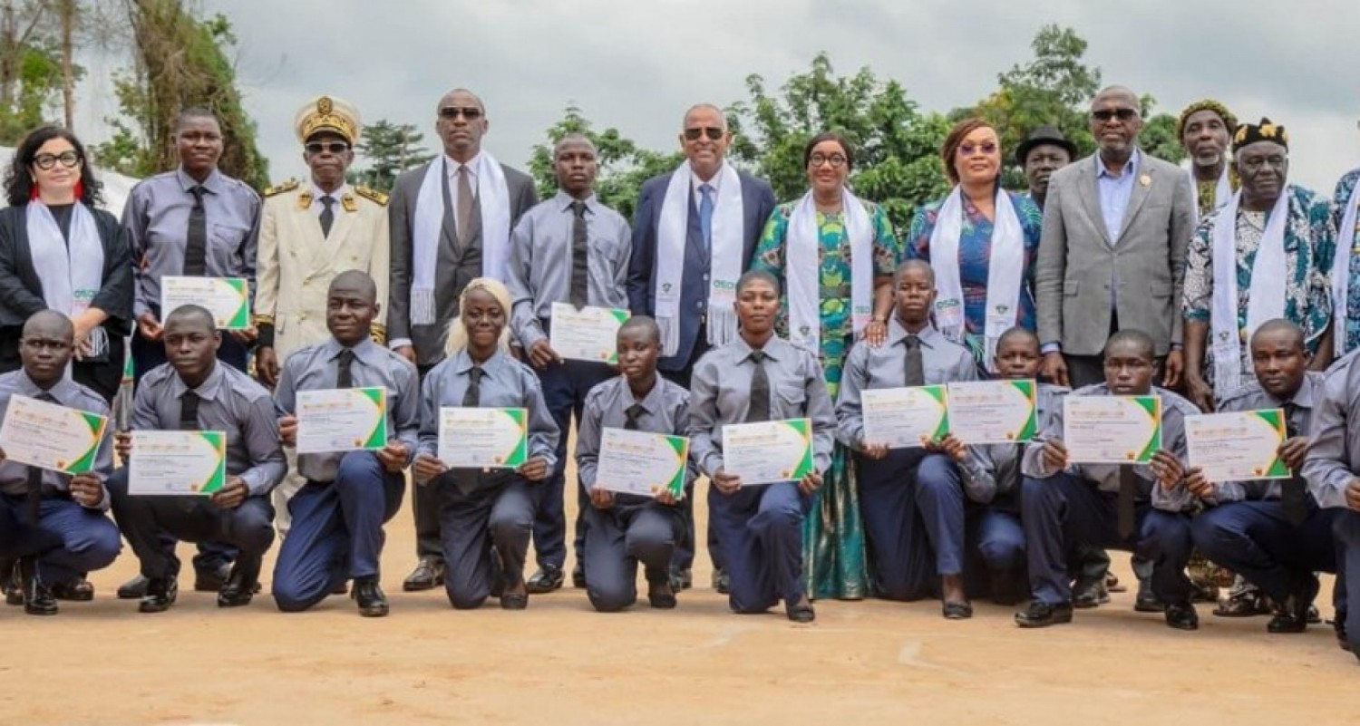 Côte d'Ivoire : Adzopé, 500 jeunes reçoivent leur attestation de fin de formation formés au  centre baptisé « Patrick Achi »