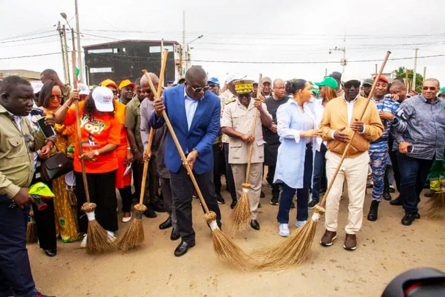 Côte d'Ivoire : Yopougon, Amédé Koffi Kouakou ouvre la Semaine nationale de la Propreté et invite les populations à faire de la salubrité, un contrat social durable