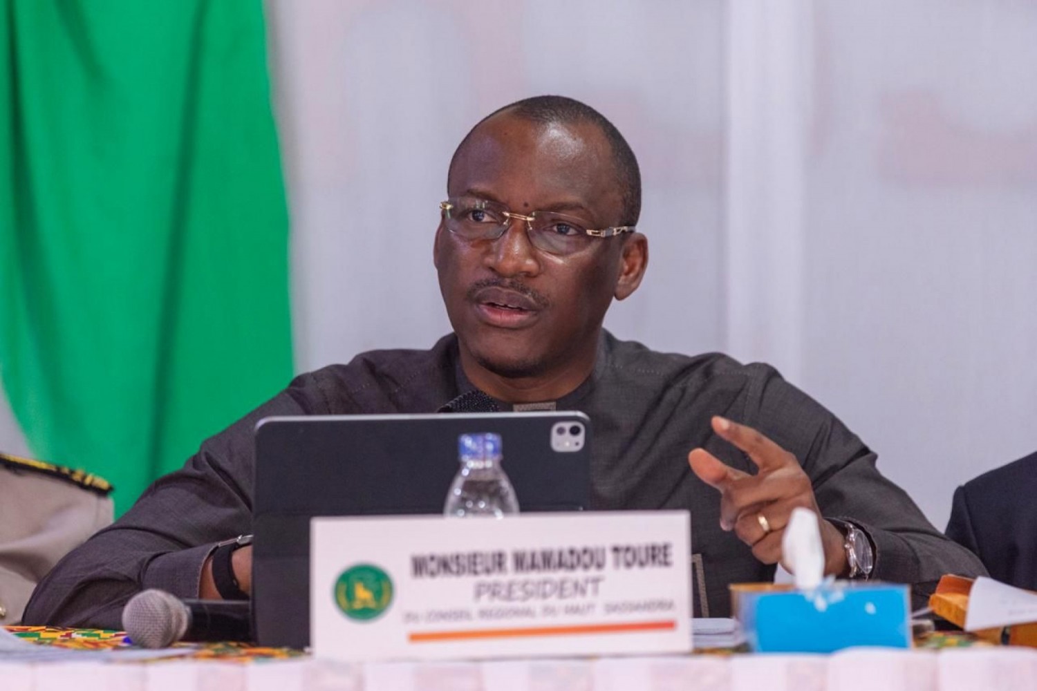 Côte d'Ivoire : Haut-Sassandra, à Zoukougbeu, Mamadou Touré présente le bilan des investissements et lance de nouveaux projets
