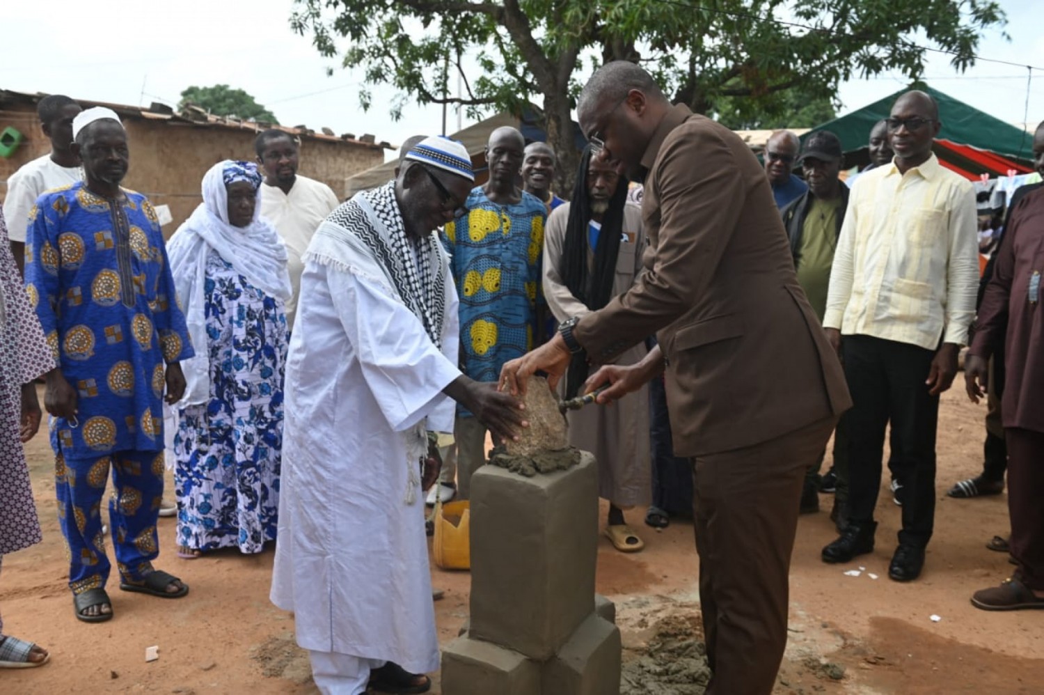 Côte d'Ivoire : Soutien aux familles, aux malades et aux personnes handicapées, Sidi Touré multiplie les gestes de solidarité auprès des populations vulnérables de Béoumi