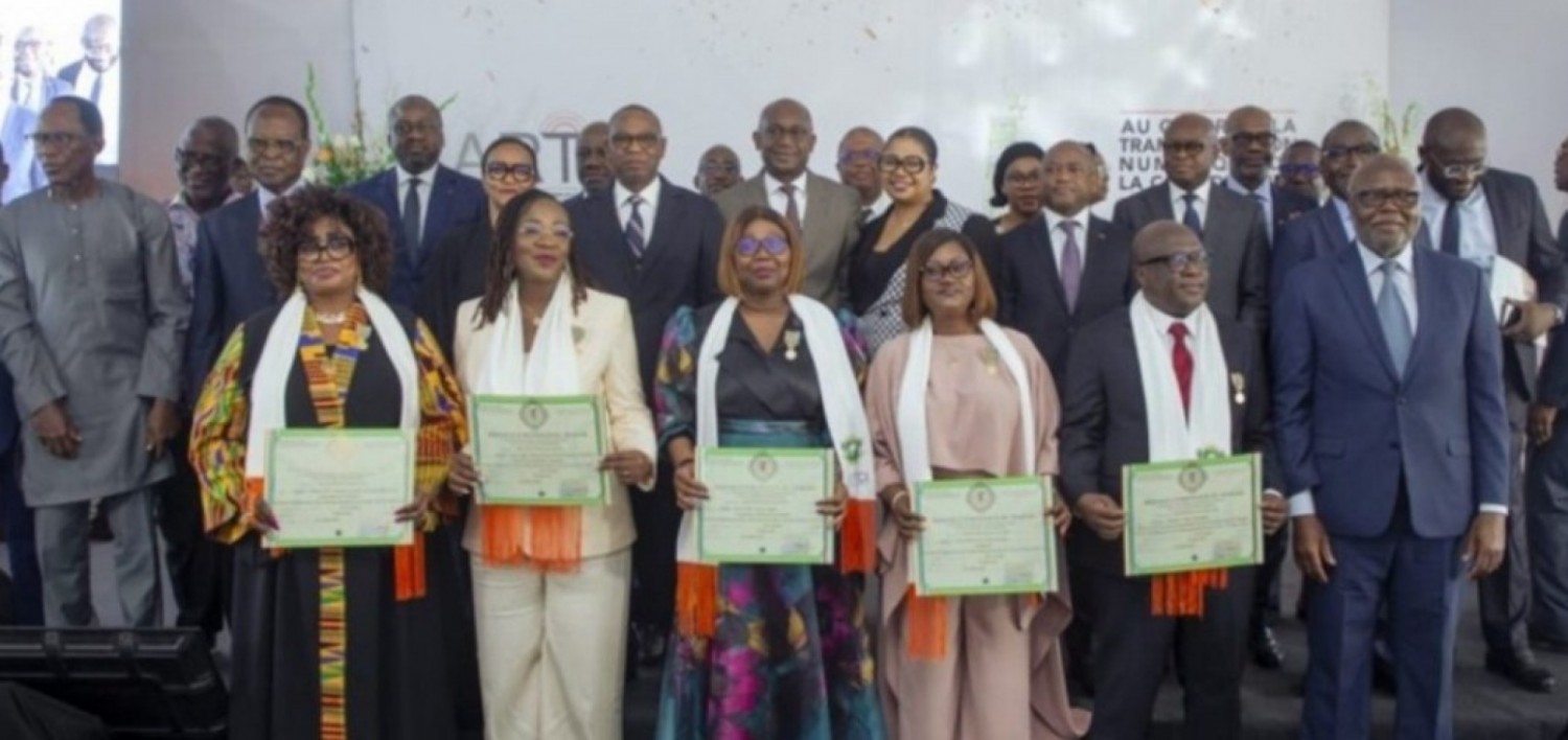 Côte d'Ivoire : Le Ministre Adama Kamara distingue 43 agents de l'ARTCI pour leur engagement au service de l'administration publique
