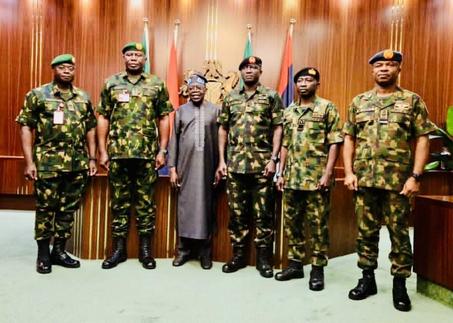 Nigeria : Les salaires des militaires augmentent de 30 % à 80 % selon les grades