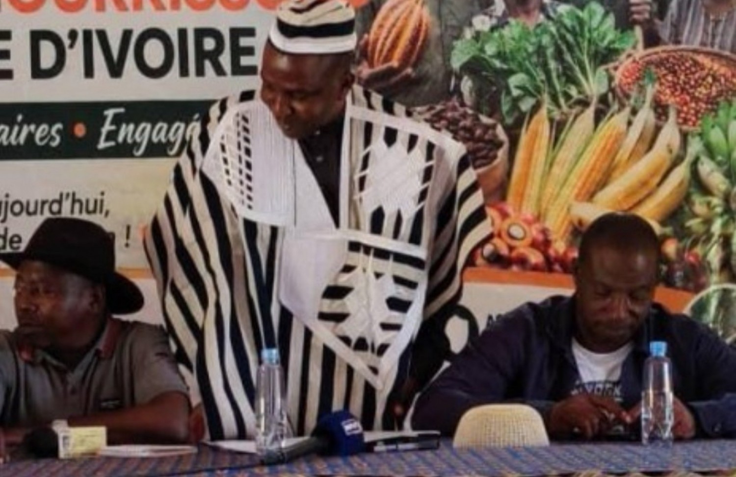 Côte d'Ivoire : Fin du rachat des 100 000 tonnes de cacao, le SYNARFA-CI conteste la gestion de l'opération et persiste pour un audit indépendant des 291 milliards FCFA