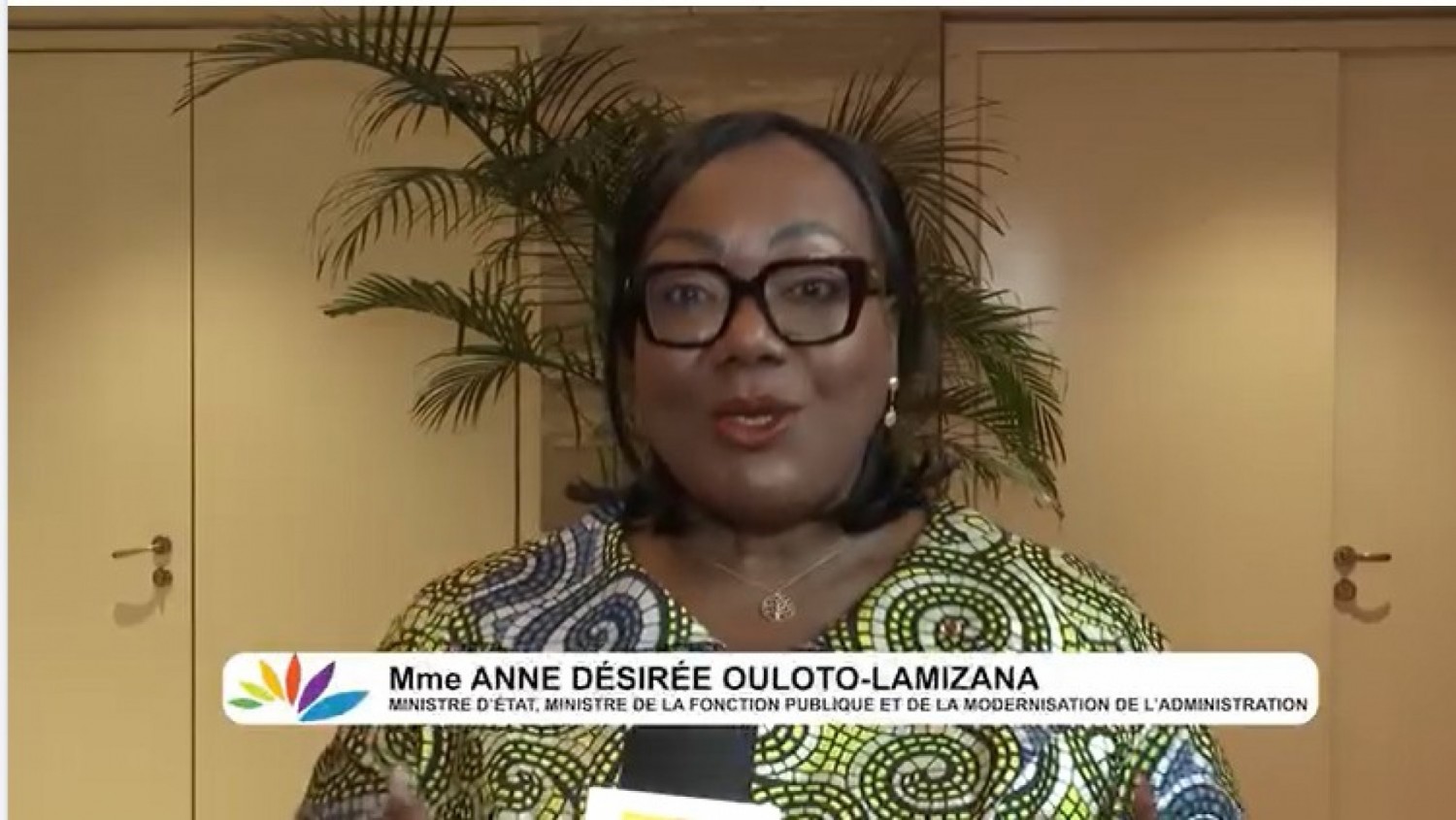 Côte d'Ivoire : Le véhicule administratif D37 0200 dans le viseur de la DGTTC pour conduite en sens inverse, la Ministre de la Fonction Publique informée