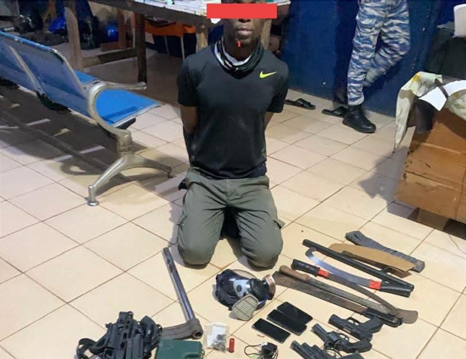 Côte d'Ivoire : Azaguié, interpellé après avoir brandi une arme, un homme retrouvé avec un véritable arsenal