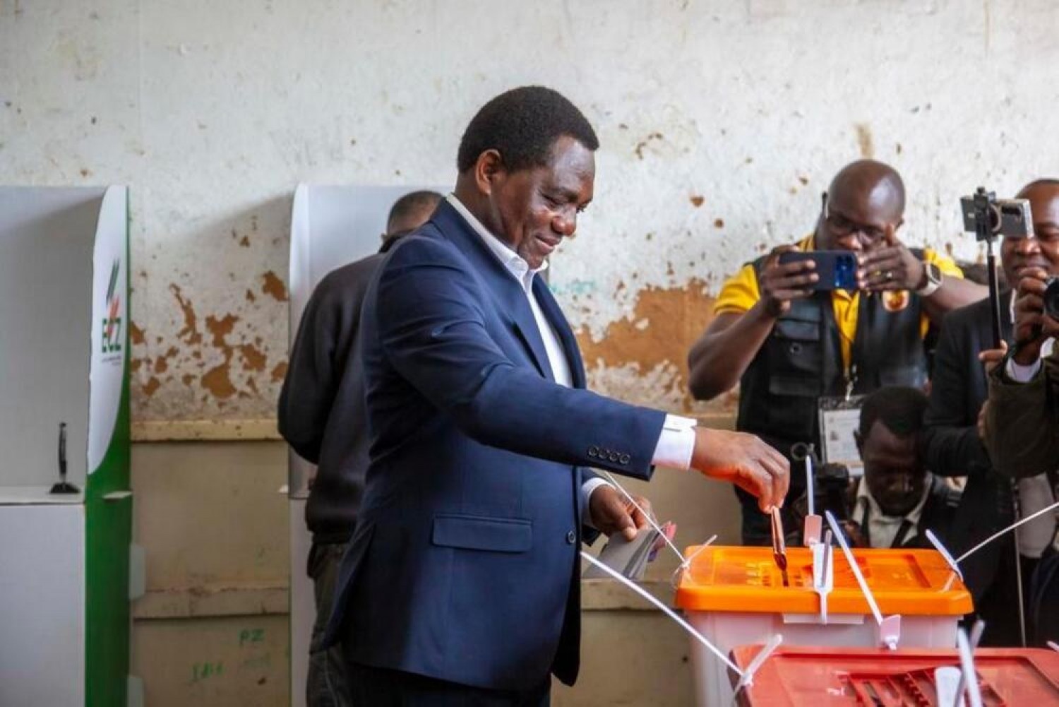 Zambie : Hakainde Hichilema réélu dès le premier tour avec 60 % des voix