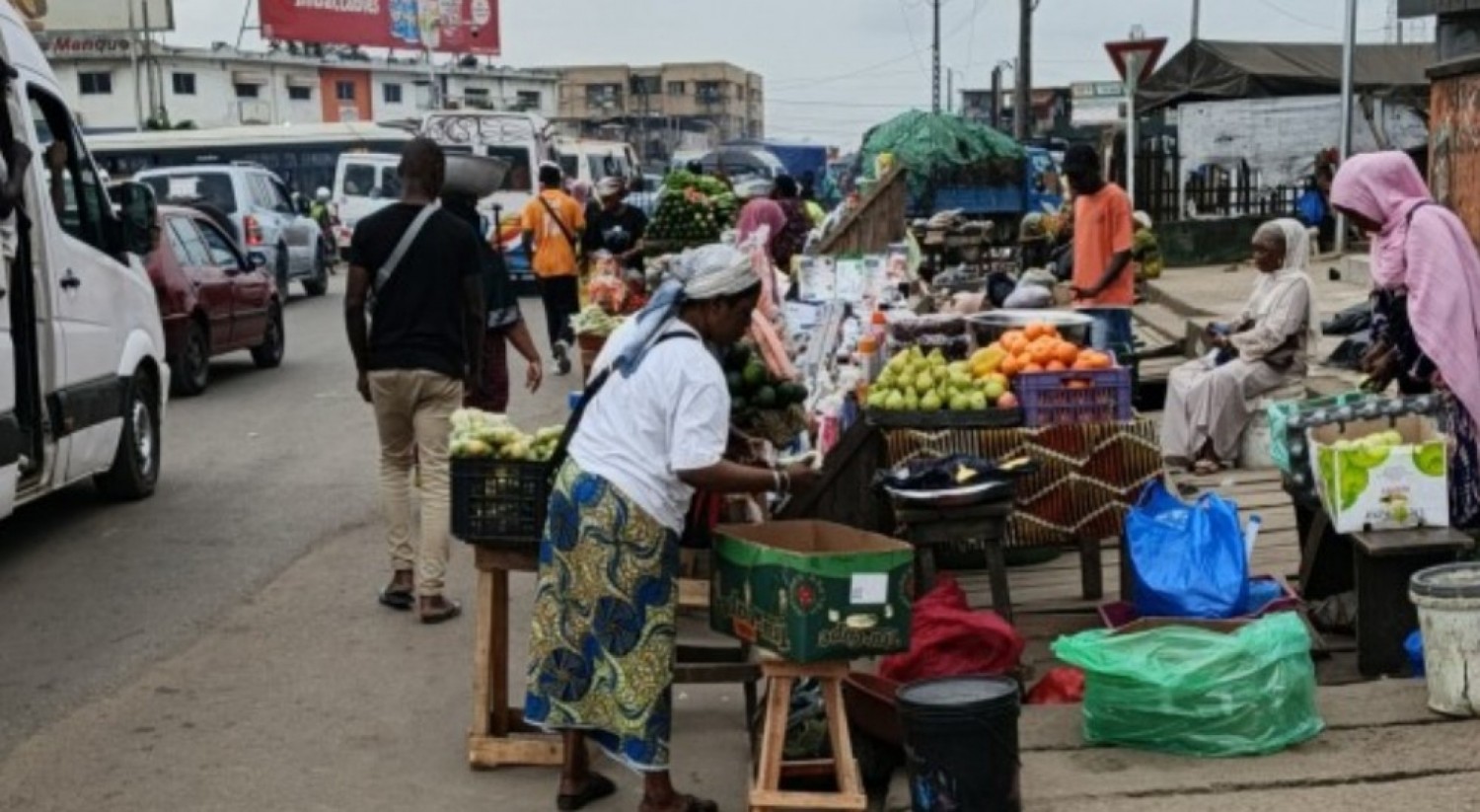 Côte d'Ivoire : Abidjan, de Gonzagueville à Abobo, ces rues qui se transforment en marchés la nuit tombée, le casse-tête des taxes municipales