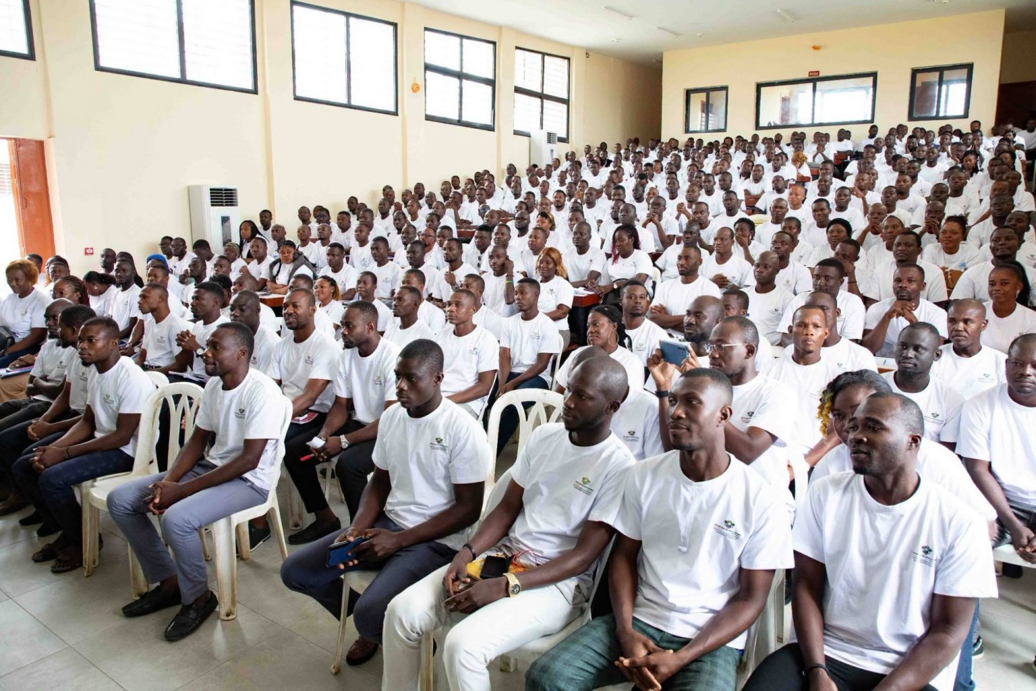 Côte d'Ivoire : 4900 professeurs contractuels de collège et de lycée prêts pour la Rentrée-Scolaire 2026-2027