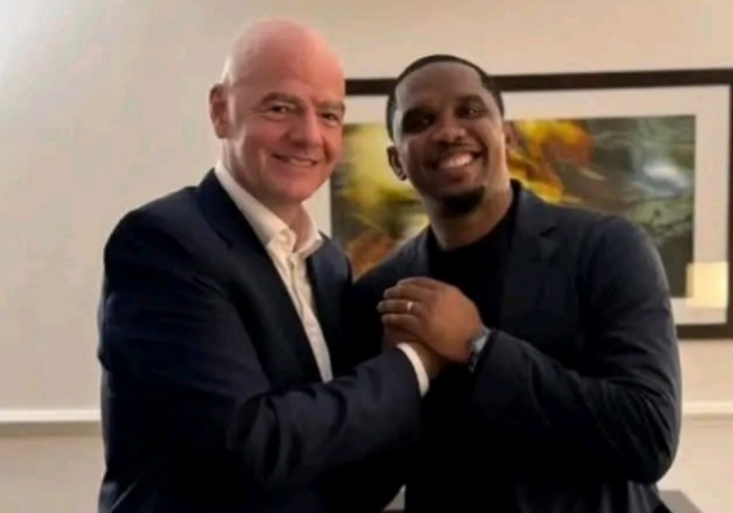 Cameroun : Fifa, Samuel Eto'o vole au secours de Gianni Infantino et demande son maintien