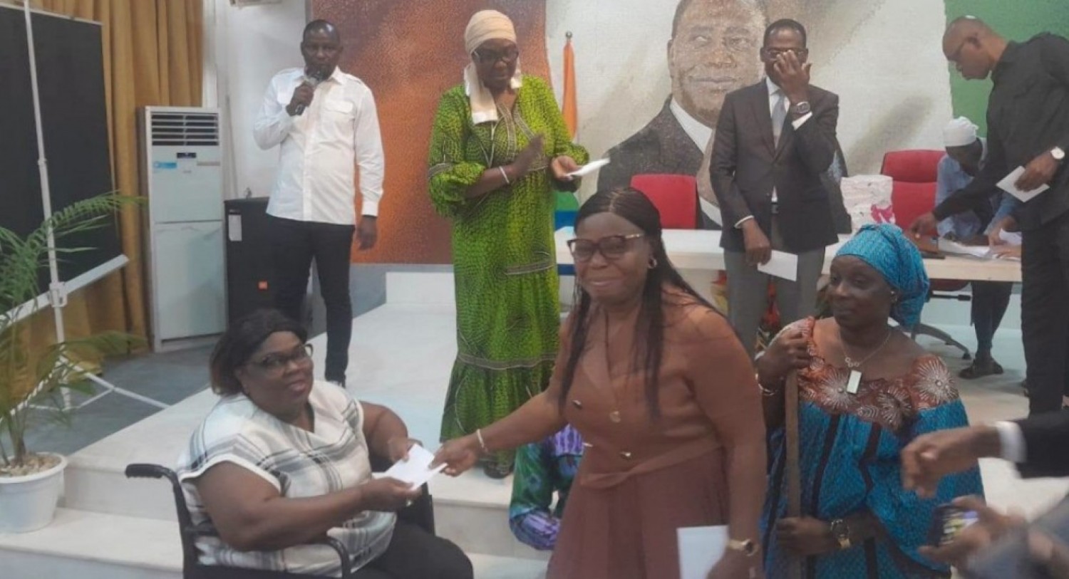 Côte d'Ivoire : Abobo, une aide de 50 000 FCFA aux personnes en situation d'handicap pour le financement des micro-activités