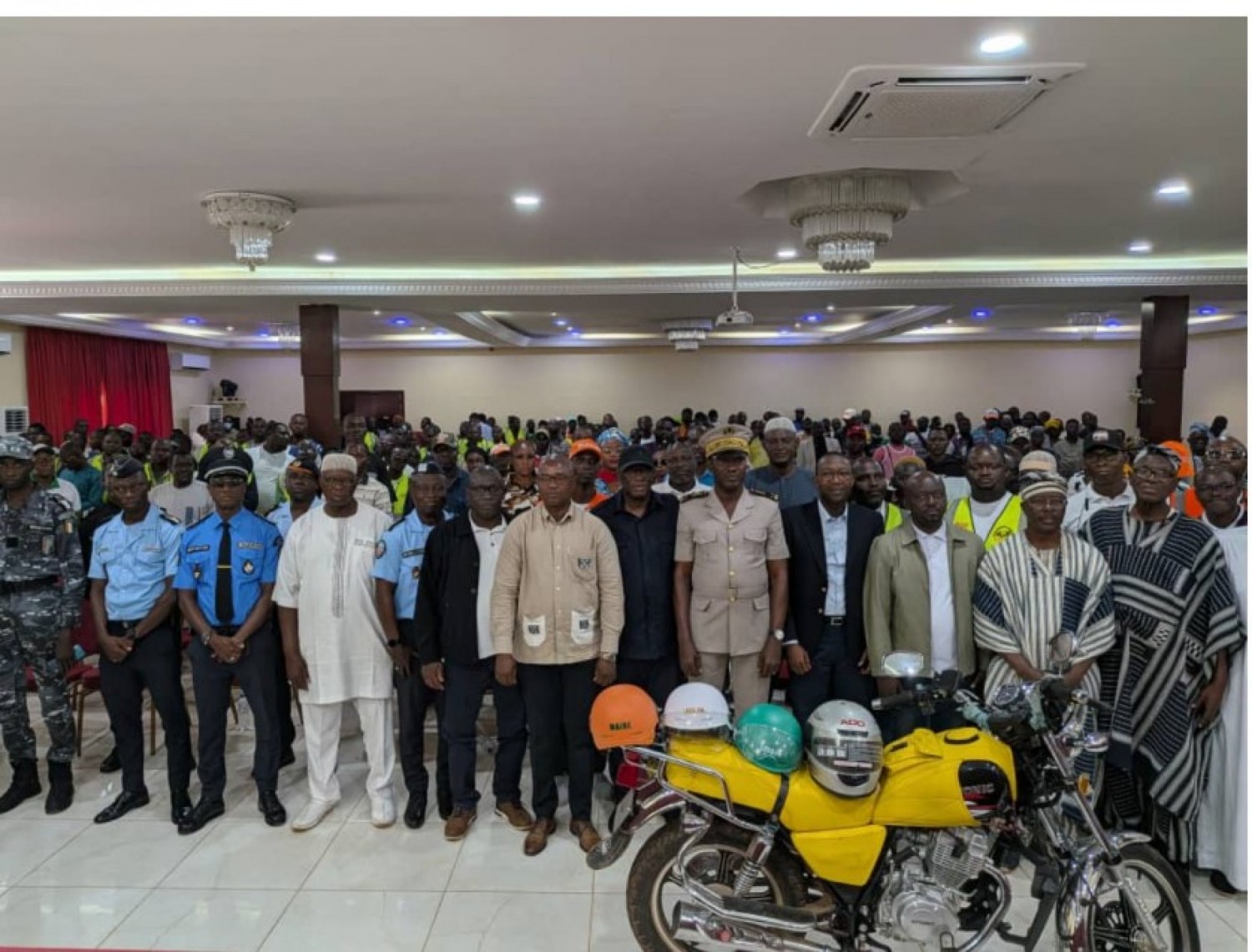 Côte d'Ivoire : Caravane « Vacances et rentrée scolaire sans accident », les conducteurs de motos et tricycles de Korhogo et Bouaké confrontés à leurs obligations